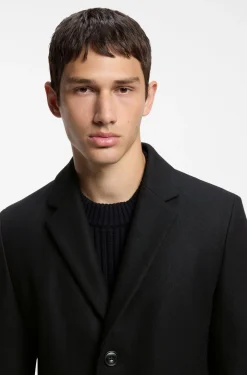 Slim-fit coat with three-button closure