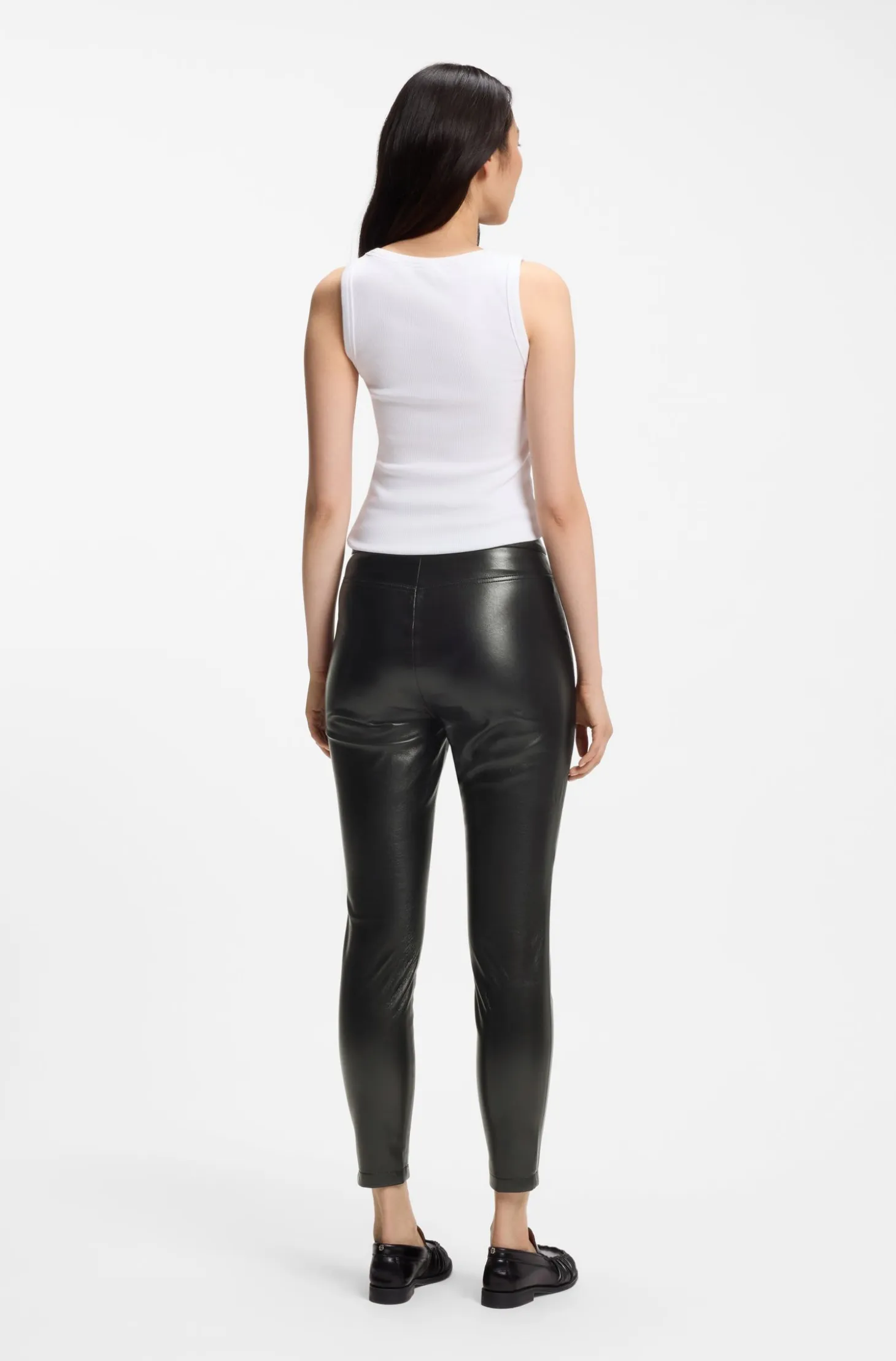 Slim-fit leggings in faux leather