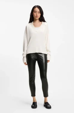 Slim-fit leggings in faux leather