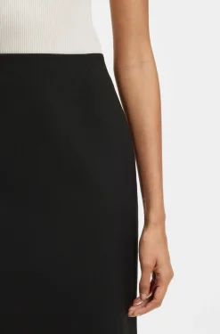 Slim-fit pencil skirt in Italian-made virgin wool