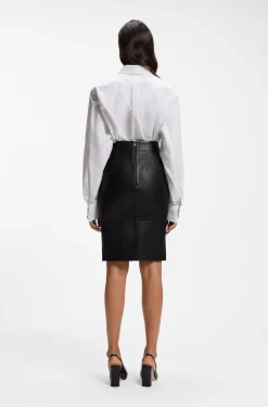 Slim-fit pencil skirt in smooth leather