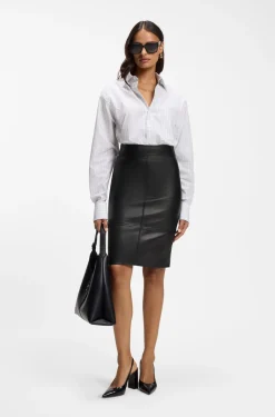 Slim-fit pencil skirt in smooth leather