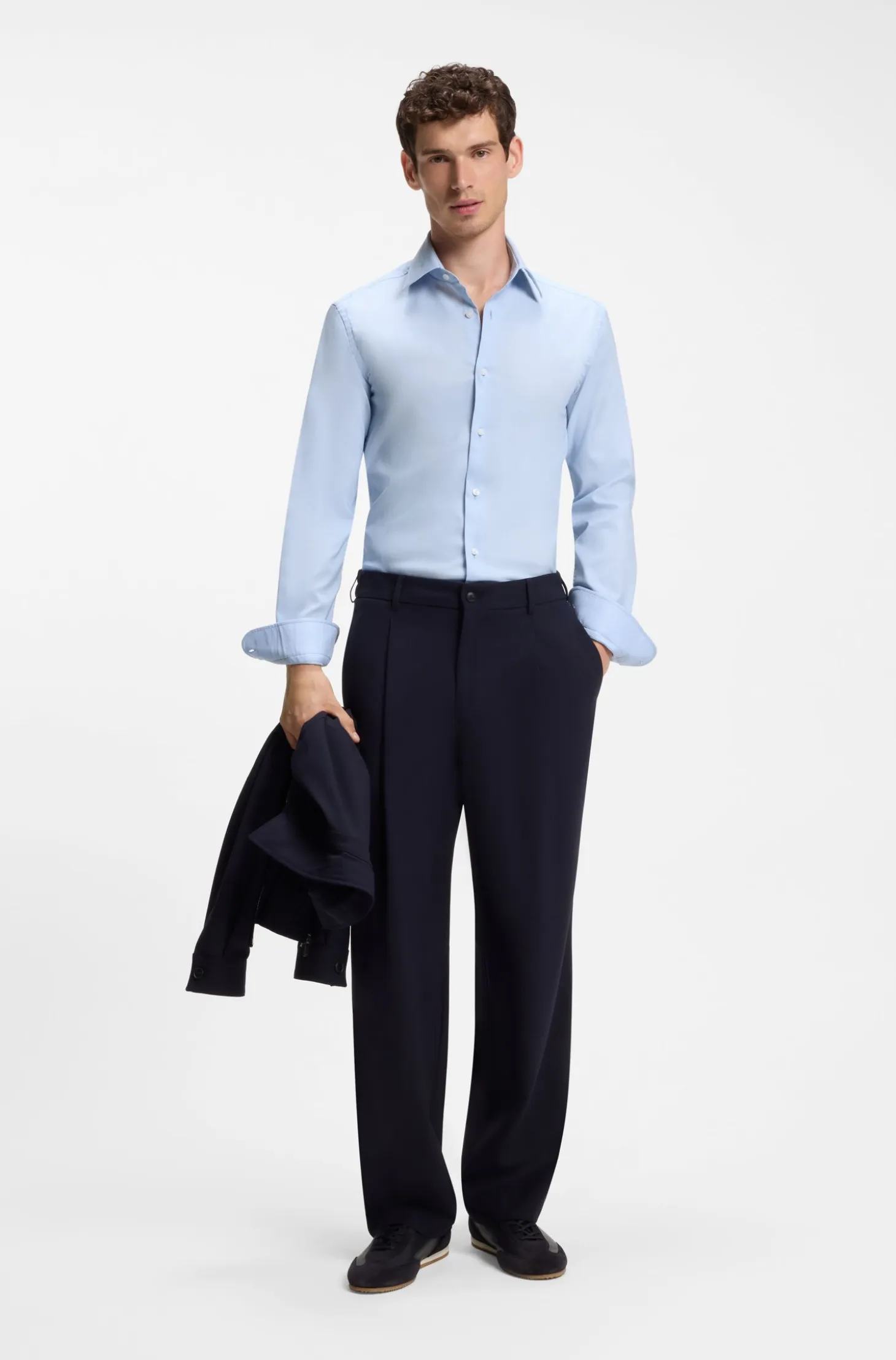 Slim-fit shirt in a thermoregulating structured cotton blend