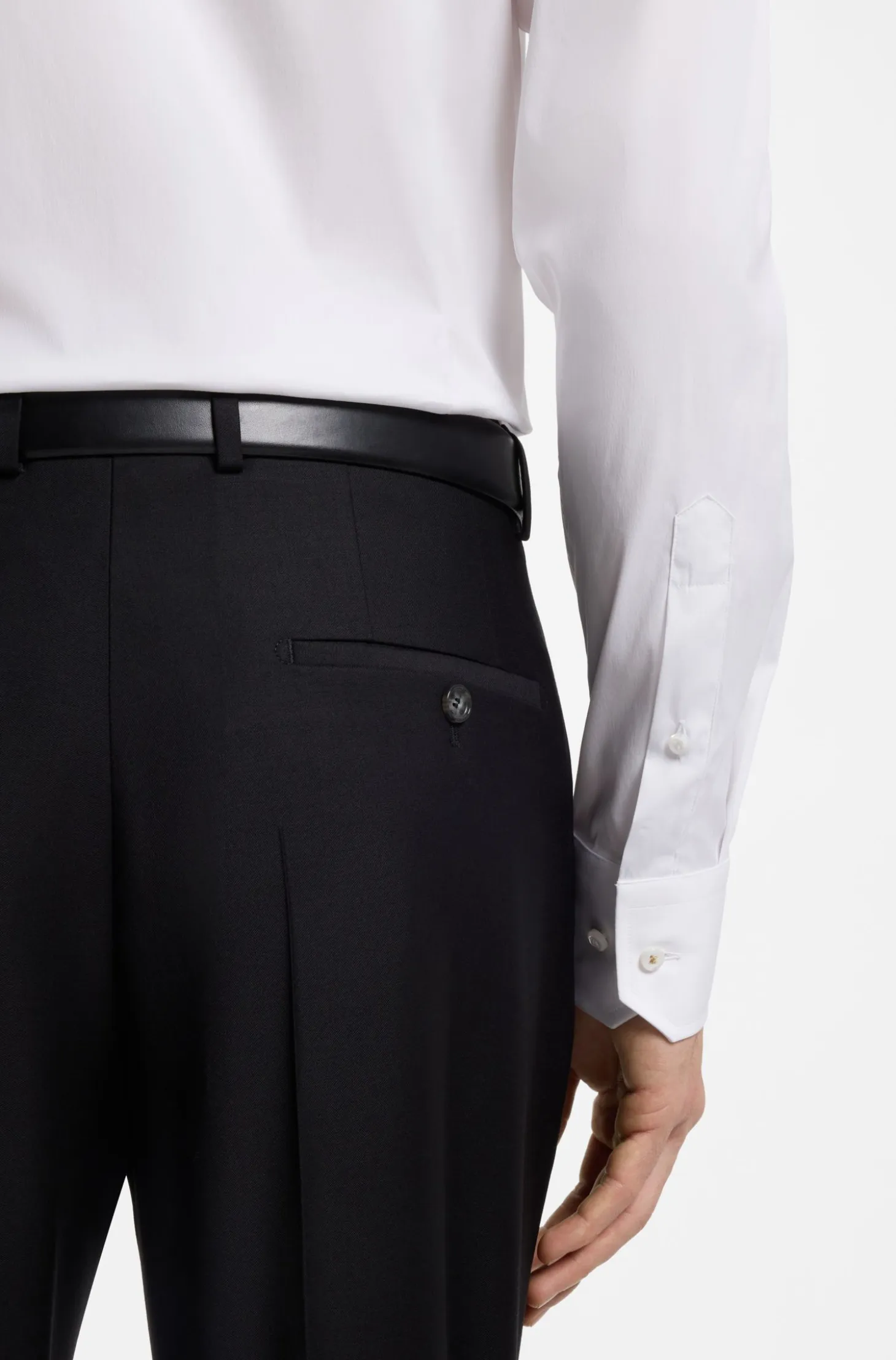Slim-fit shirt in cotton-blend stretch poplin
