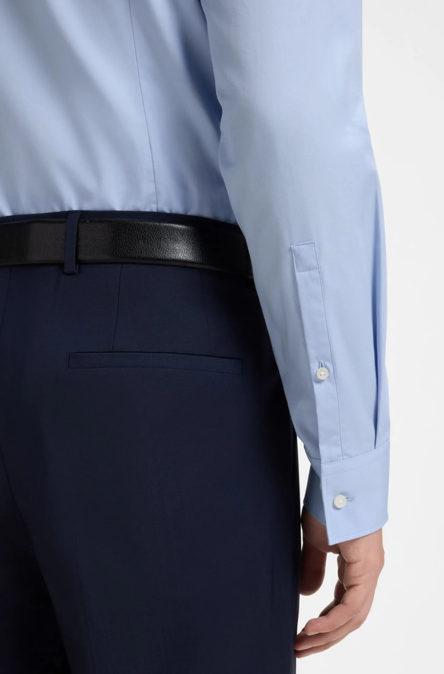 Slim-fit shirt in easy-iron cotton poplin