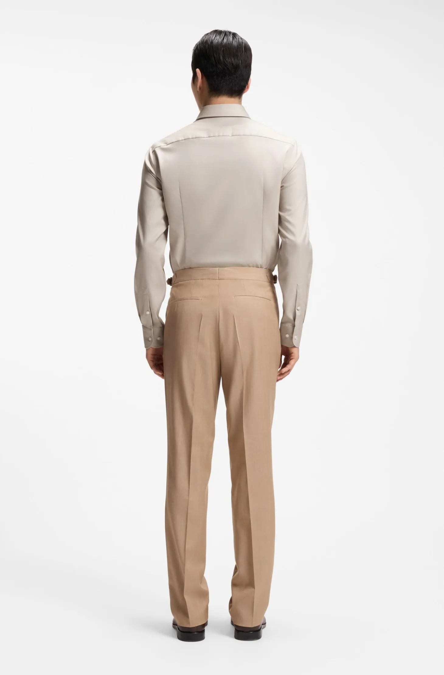 Slim-fit shirt in easy-iron cotton twill