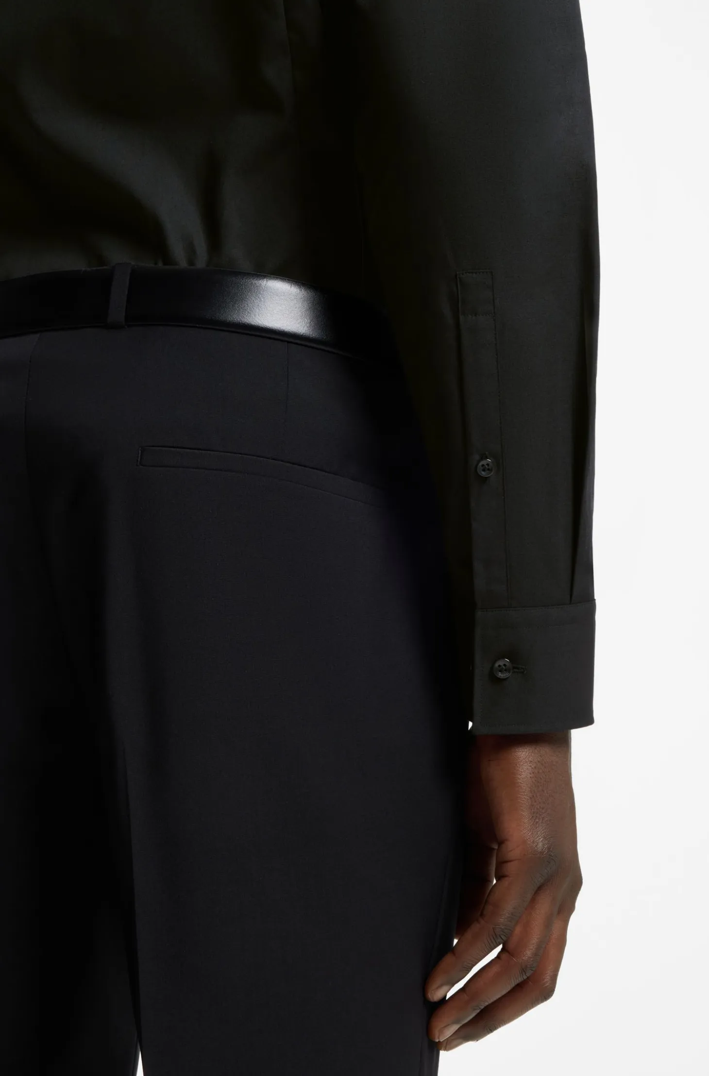 Slim-fit shirt in easy-iron cotton poplin