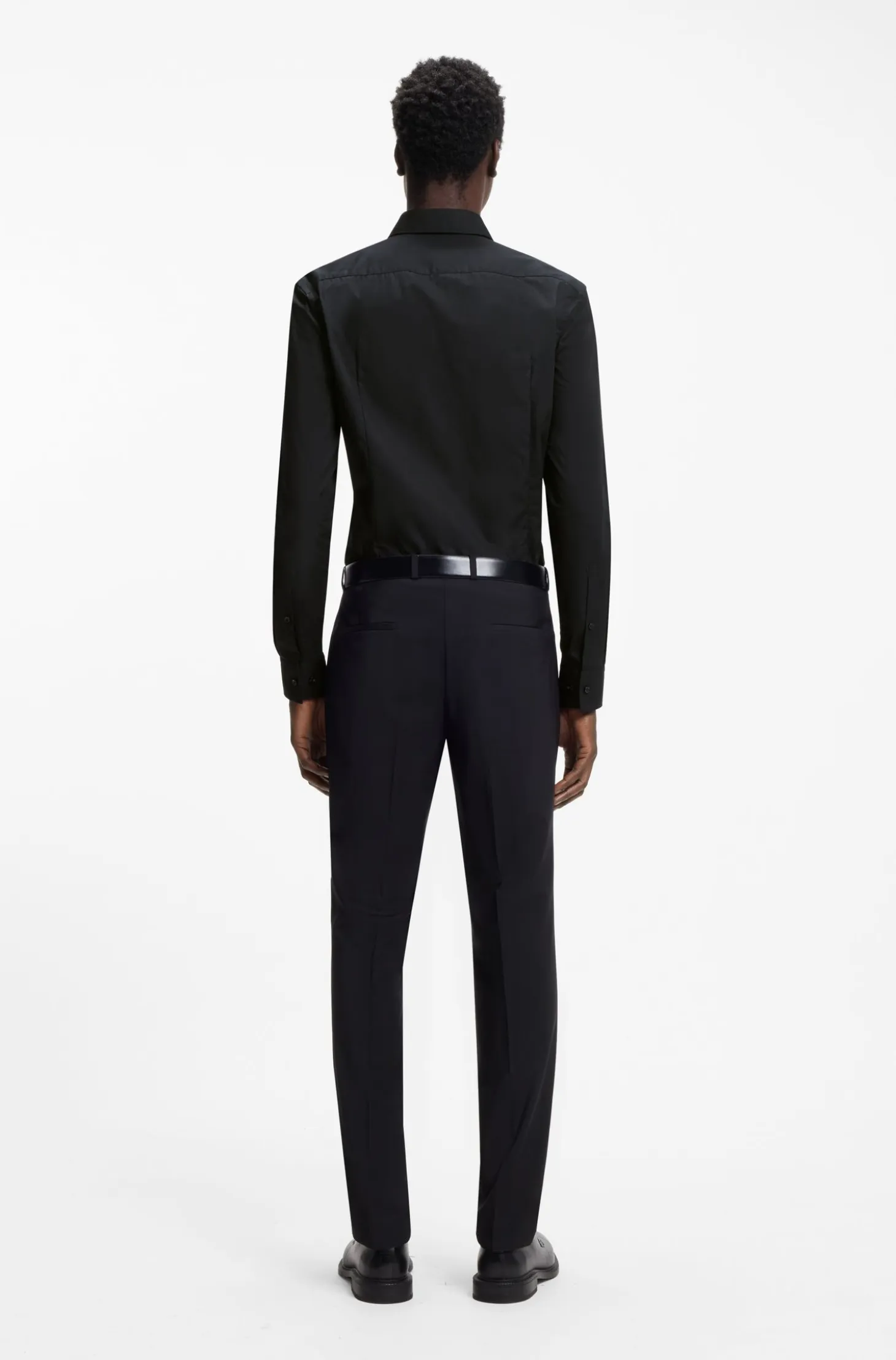 Slim-fit shirt in easy-iron cotton poplin