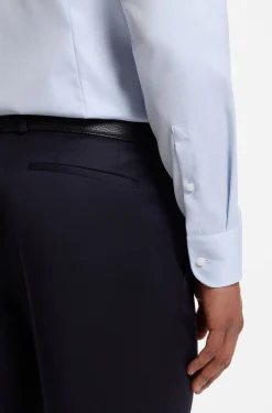 Slim-fit shirt in easy-iron cotton twill