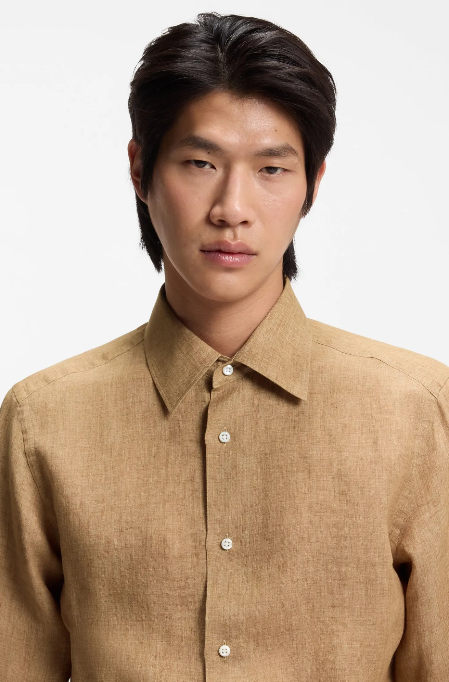 Slim-fit shirt in Italian-made linen