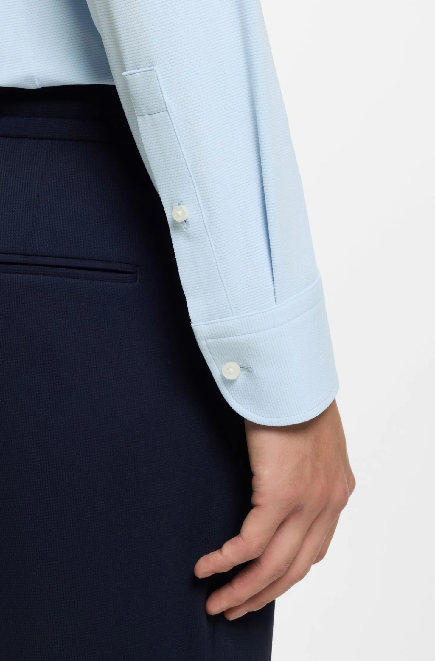 Slim-fit shirt in performance-stretch structured jersey