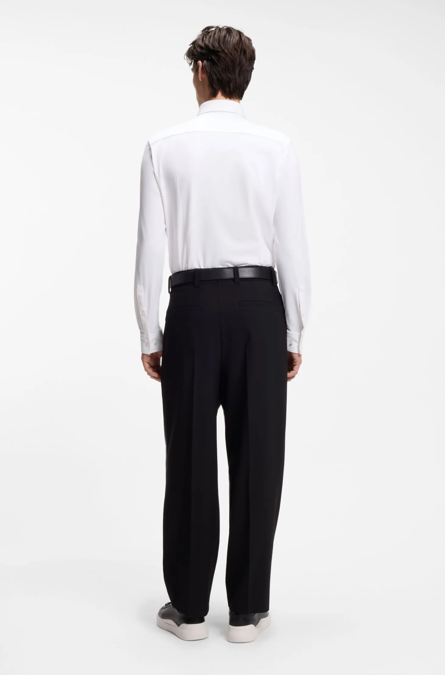 Slim-fit shirt in performance-stretch jersey