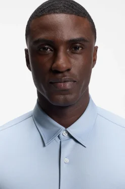 Slim-fit shirt in structured performance-stretch fabric