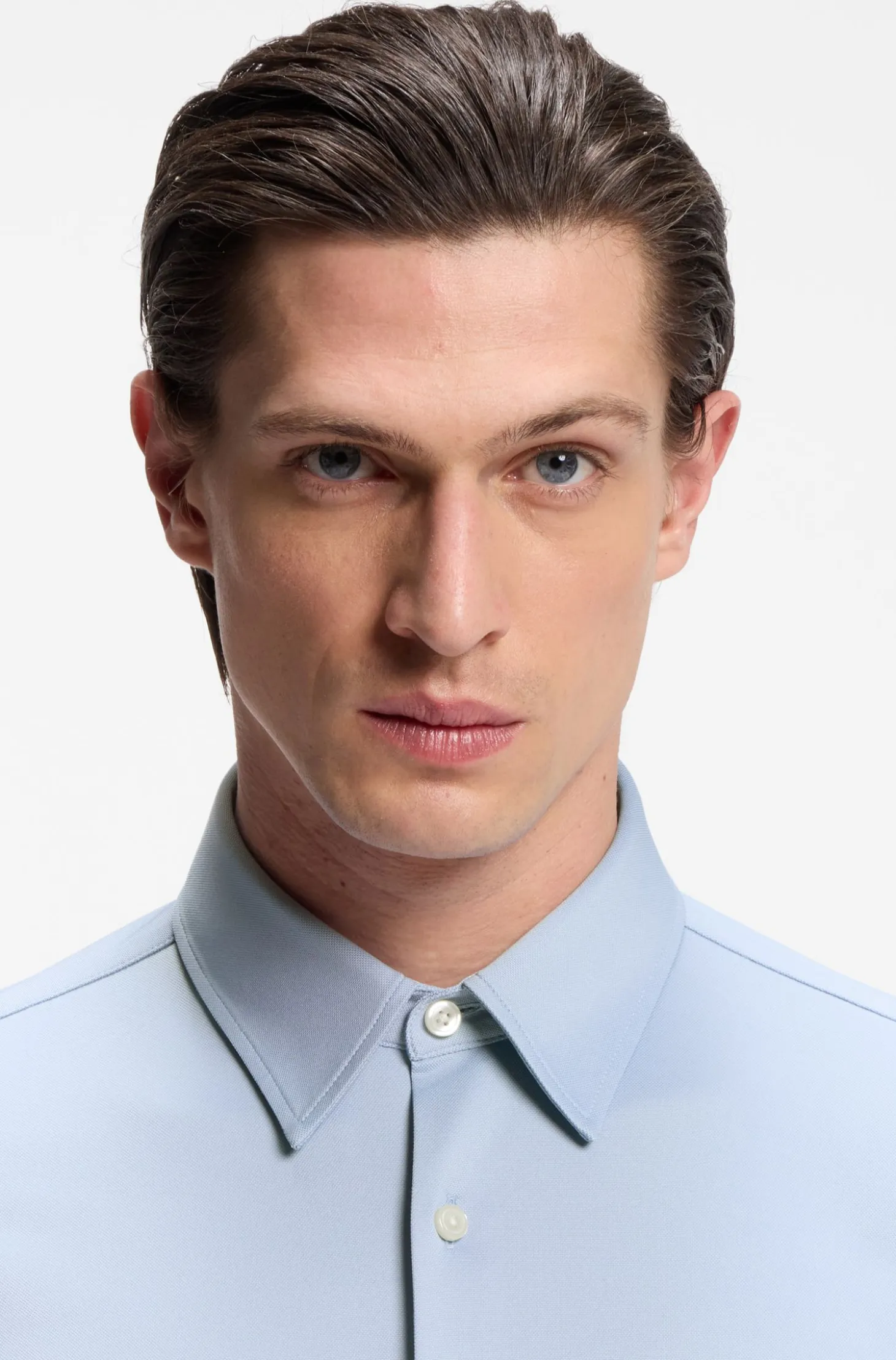 Slim-fit shirt in structured performance-stretch fabric