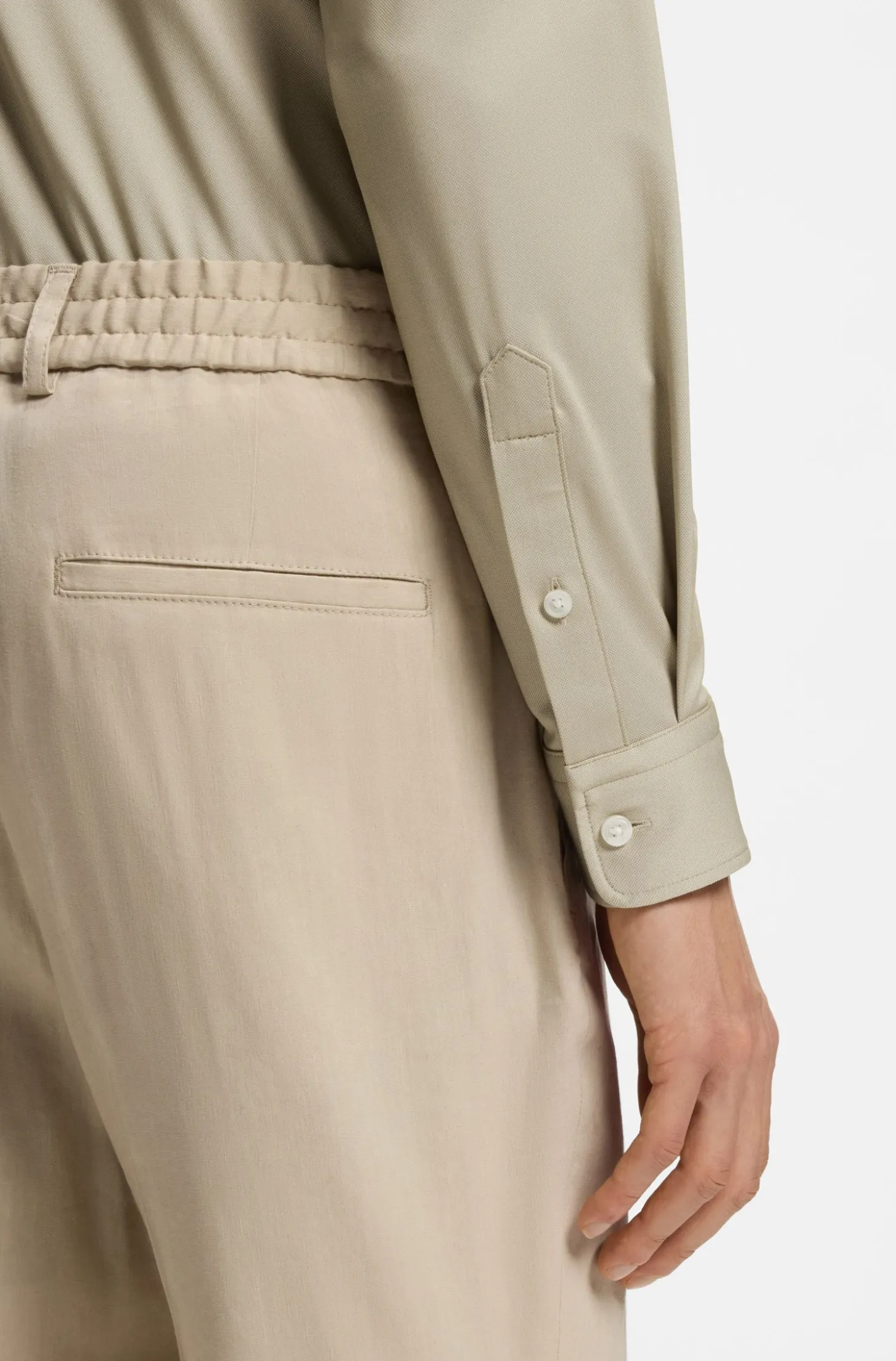 Slim-fit shirt in structured performance-stretch fabric