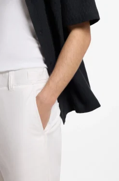 Slim-fit shorts in mercerised stretch cotton