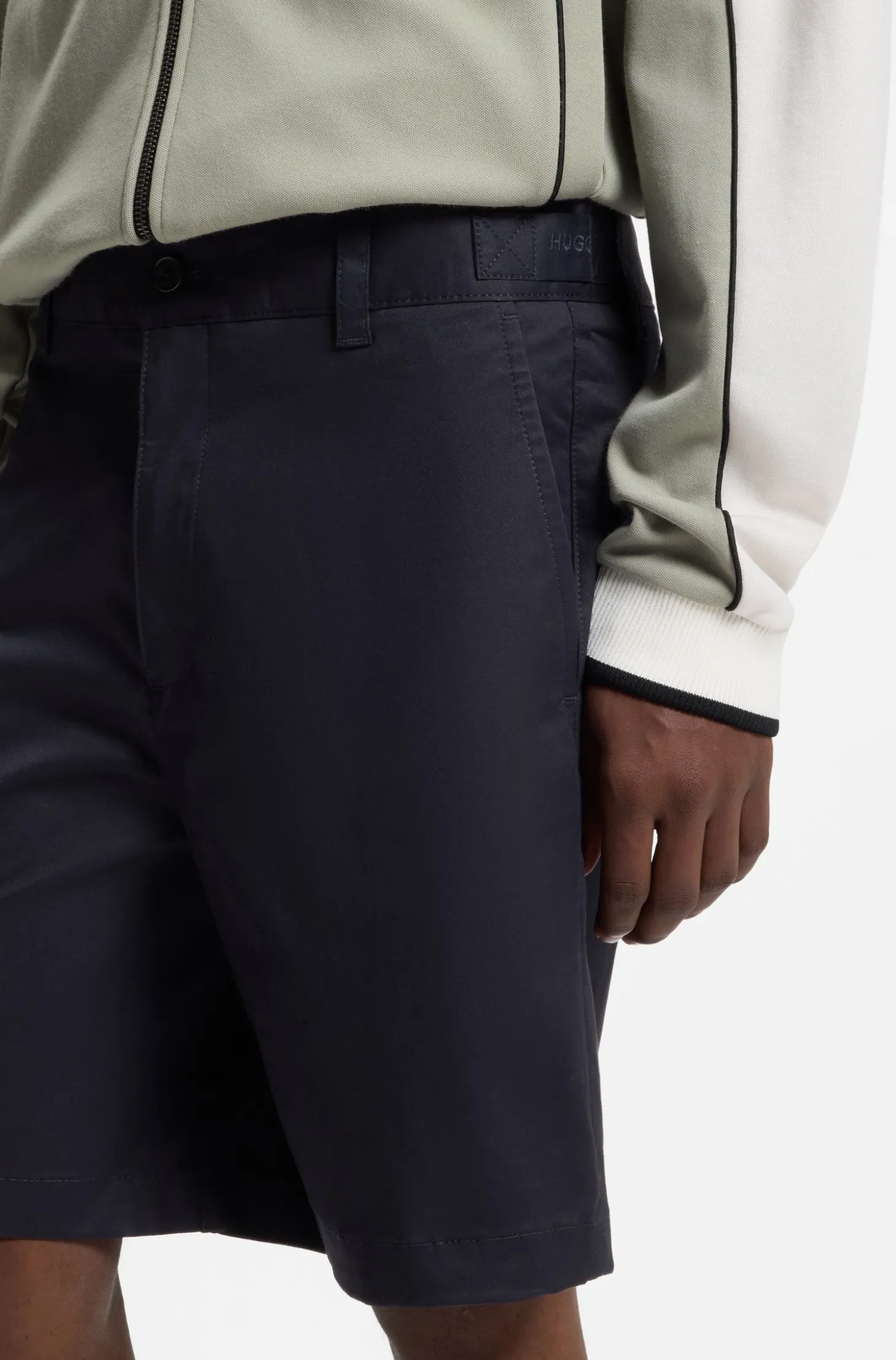 Slim-fit shorts in mercerised stretch cotton