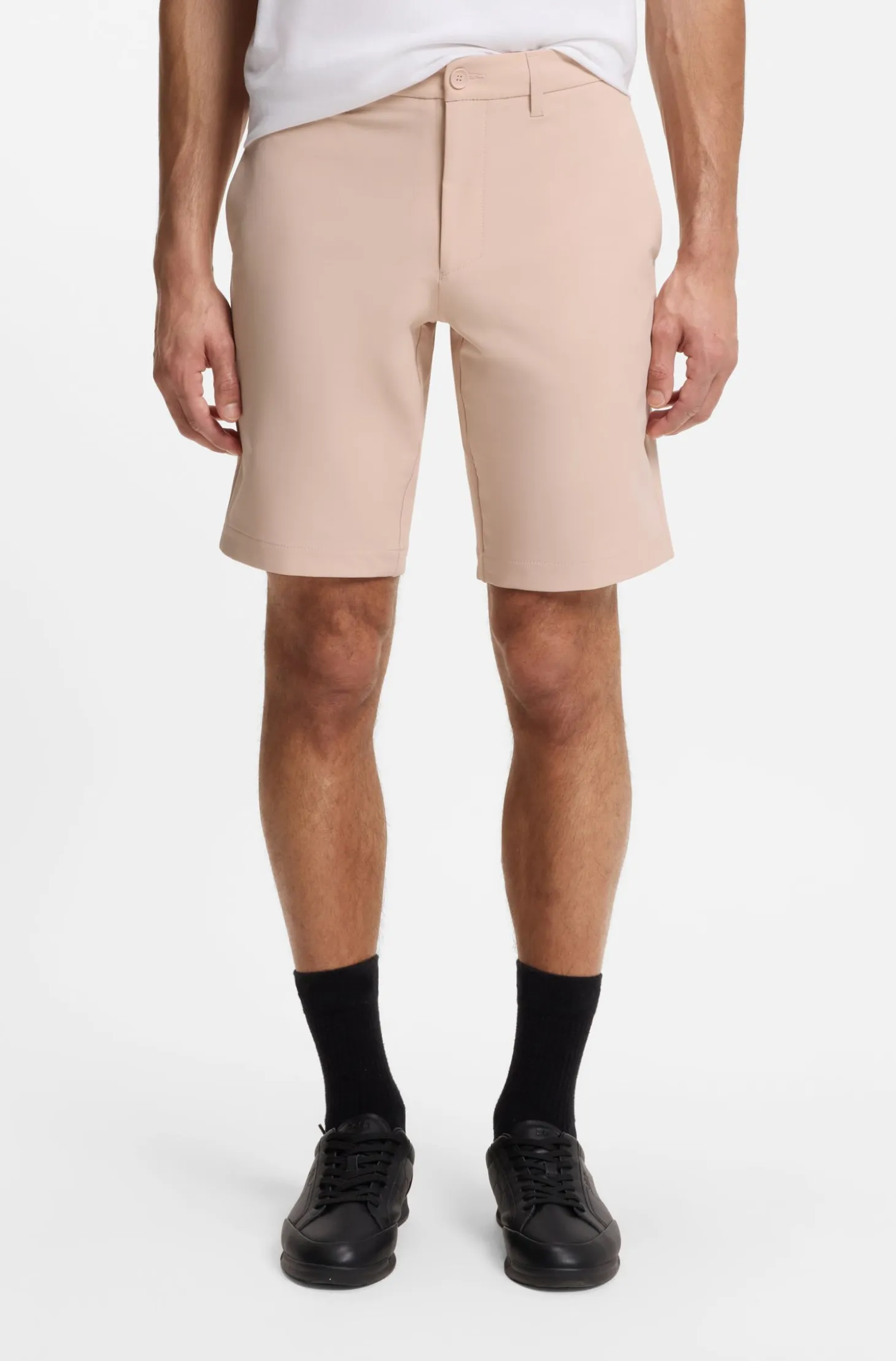 Slim-fit shorts in water-repellent stretch fabric