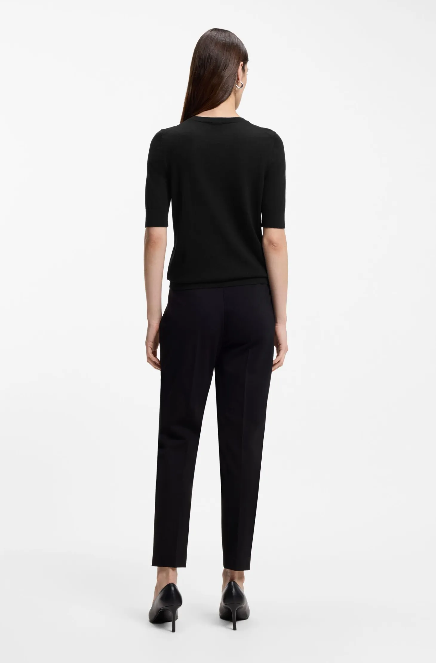 Slim-fit short-sleeved sweater in superfine merino wool