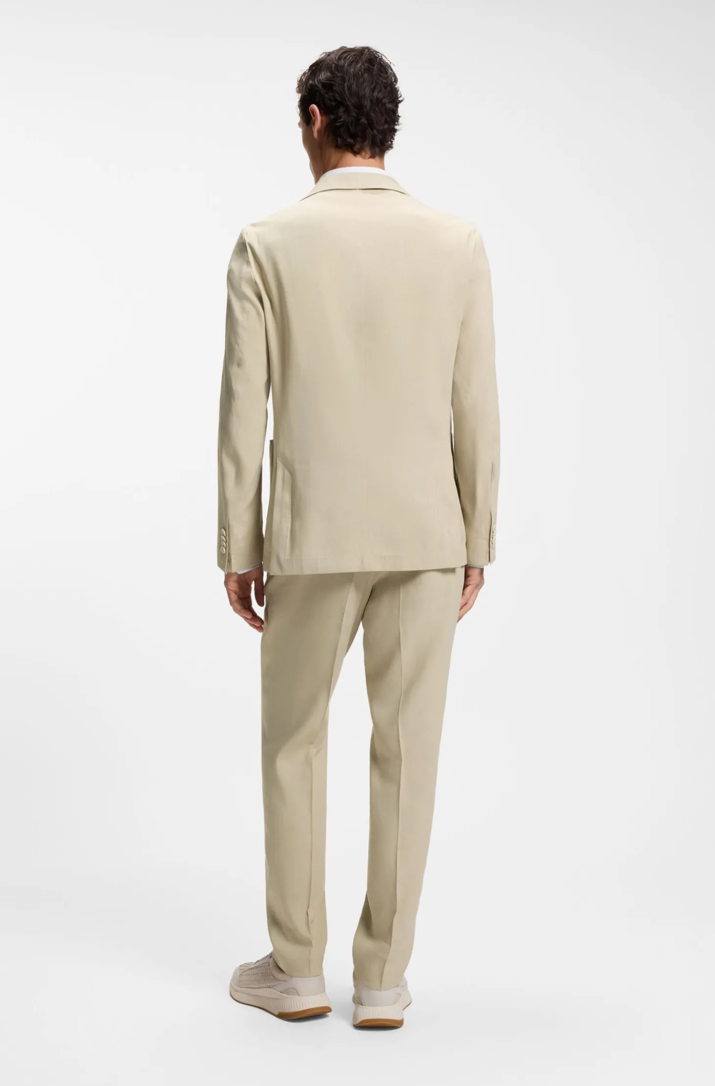 Slim-fit suit jacket in washable Tech Linen