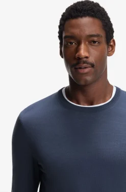 Slim-fit sweater in merino wool