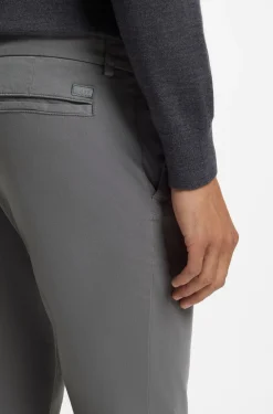 Slim-fit trousers in stretch-cotton gabardine