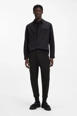 Slim-fit trousers with cargo pockets