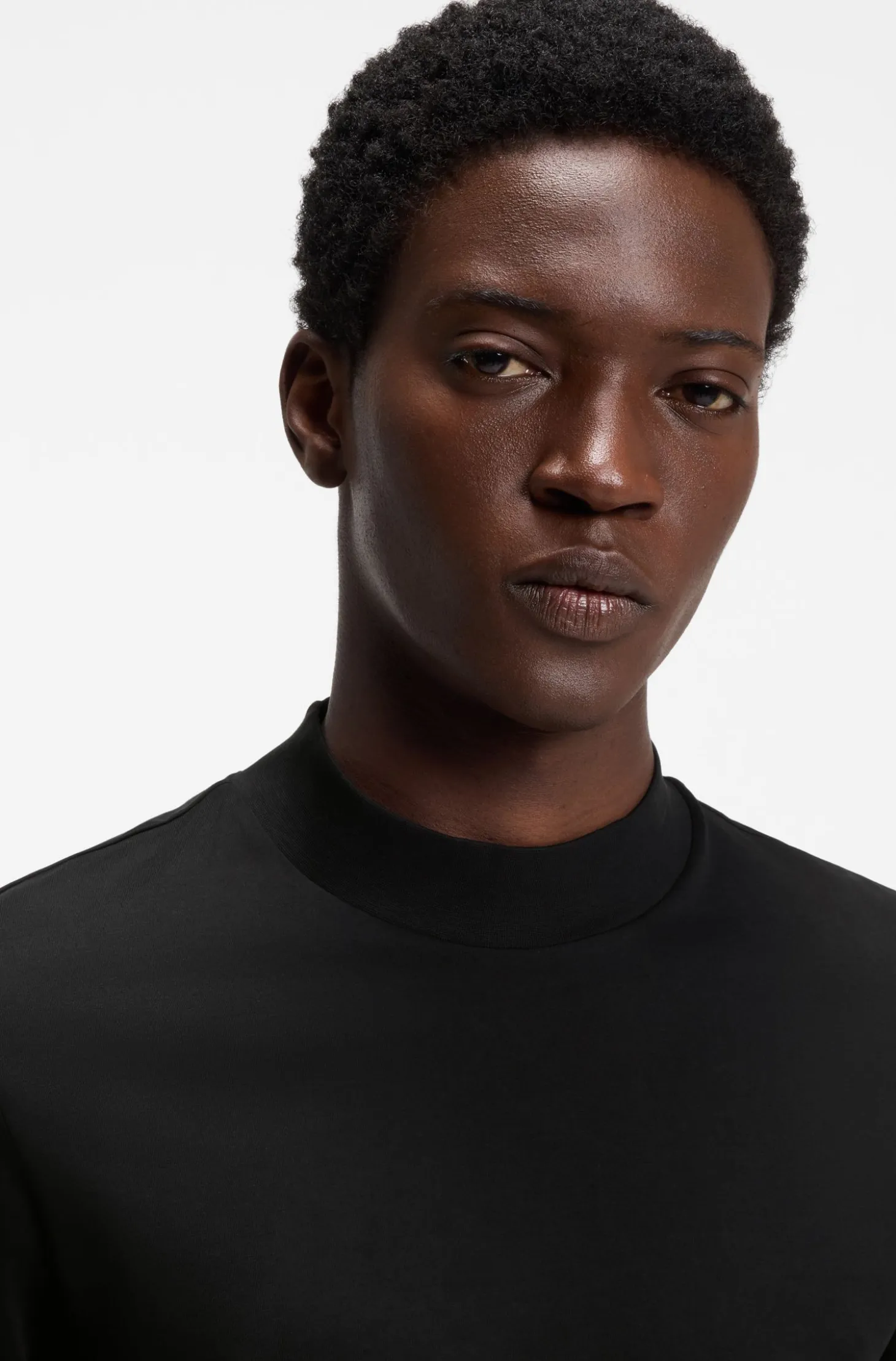 Slim-fit T-shirt in stretch cotton with stand collar