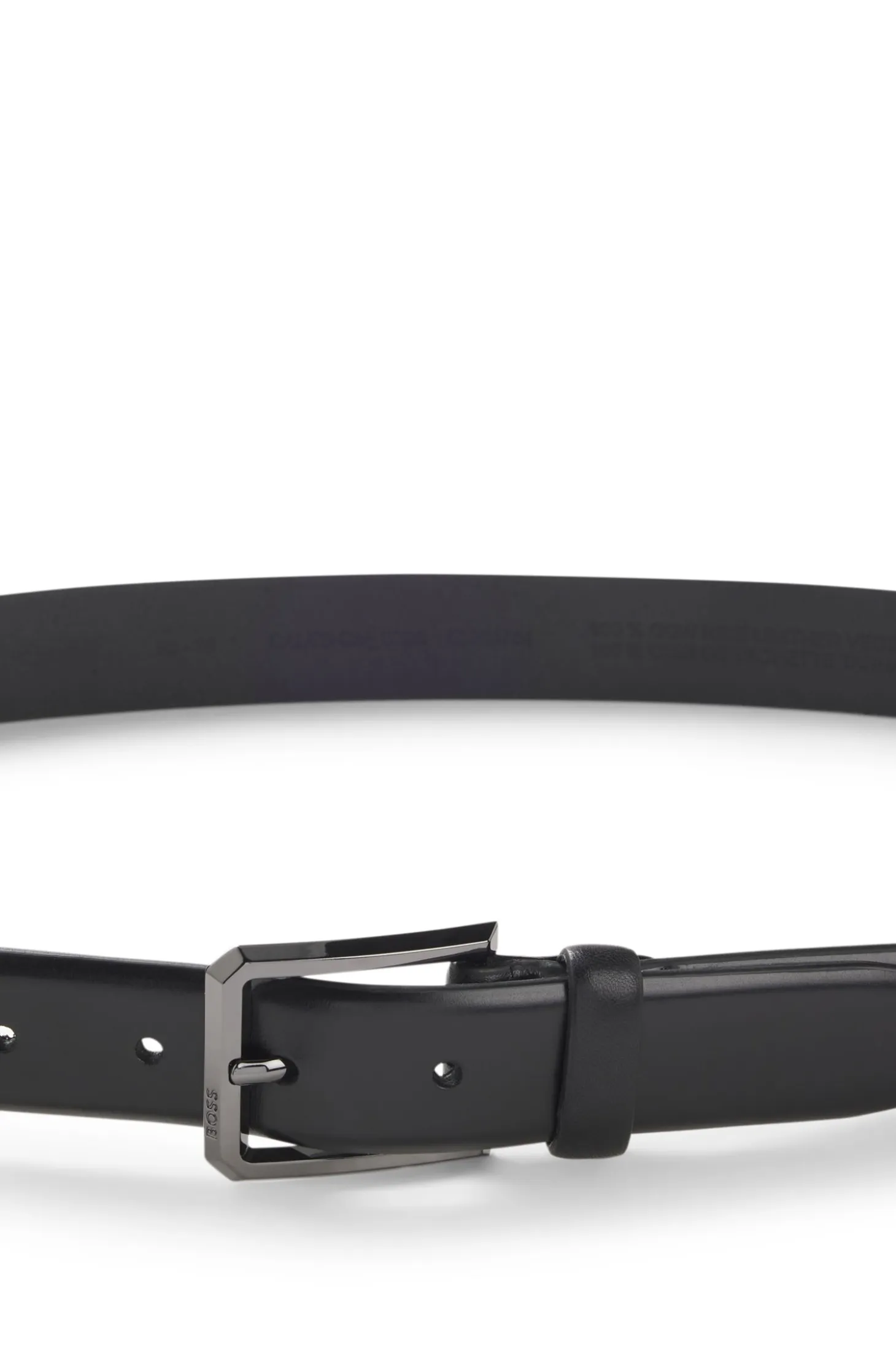 Smooth-leather belt with engraved gunmetal buckle