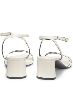 Strappy sandals in leather with block heel
