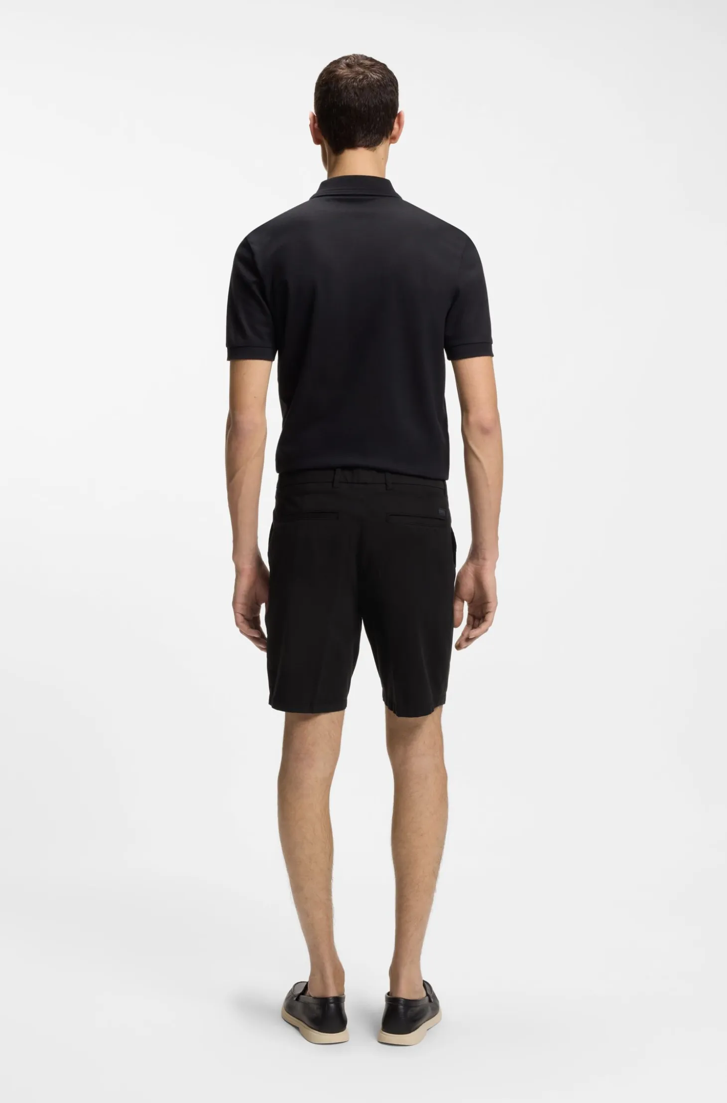 Stretch-cotton shorts in a modern fit