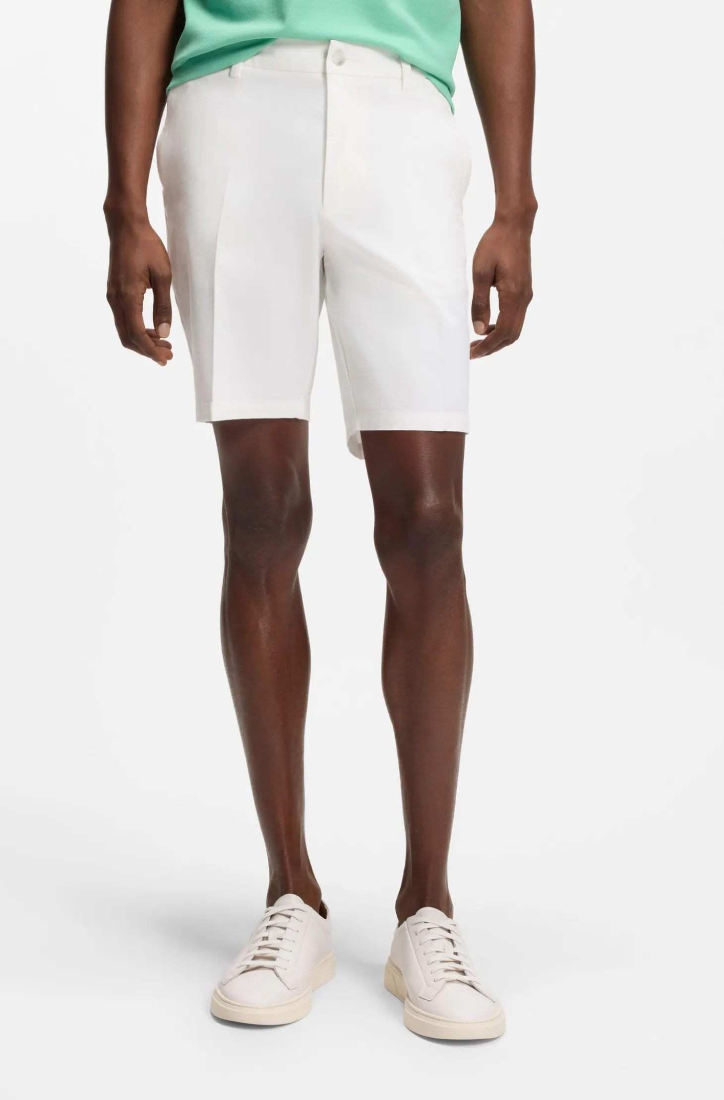 Stretch-cotton shorts in a modern fit