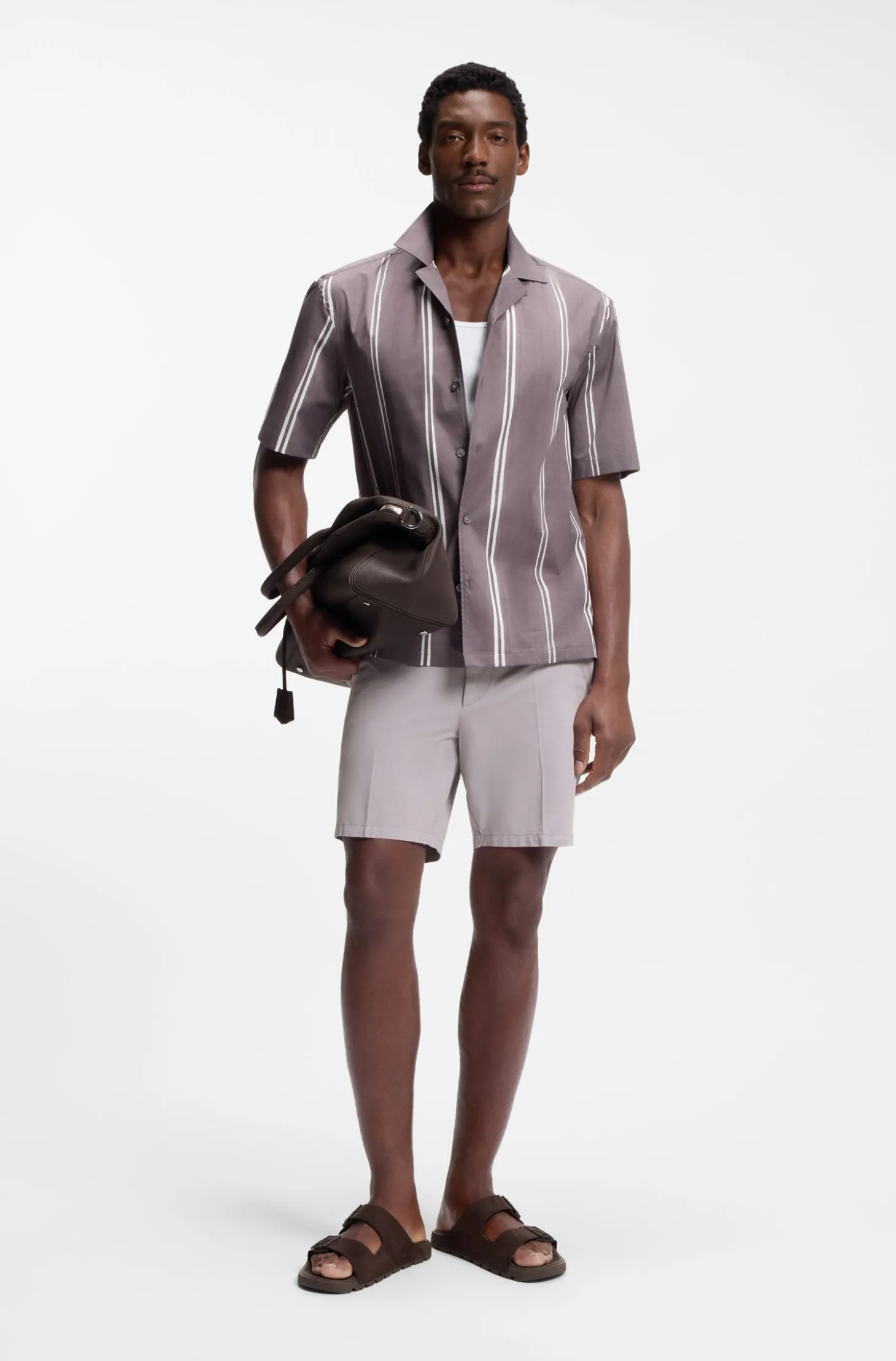 Stretch-cotton shorts in a modern fit