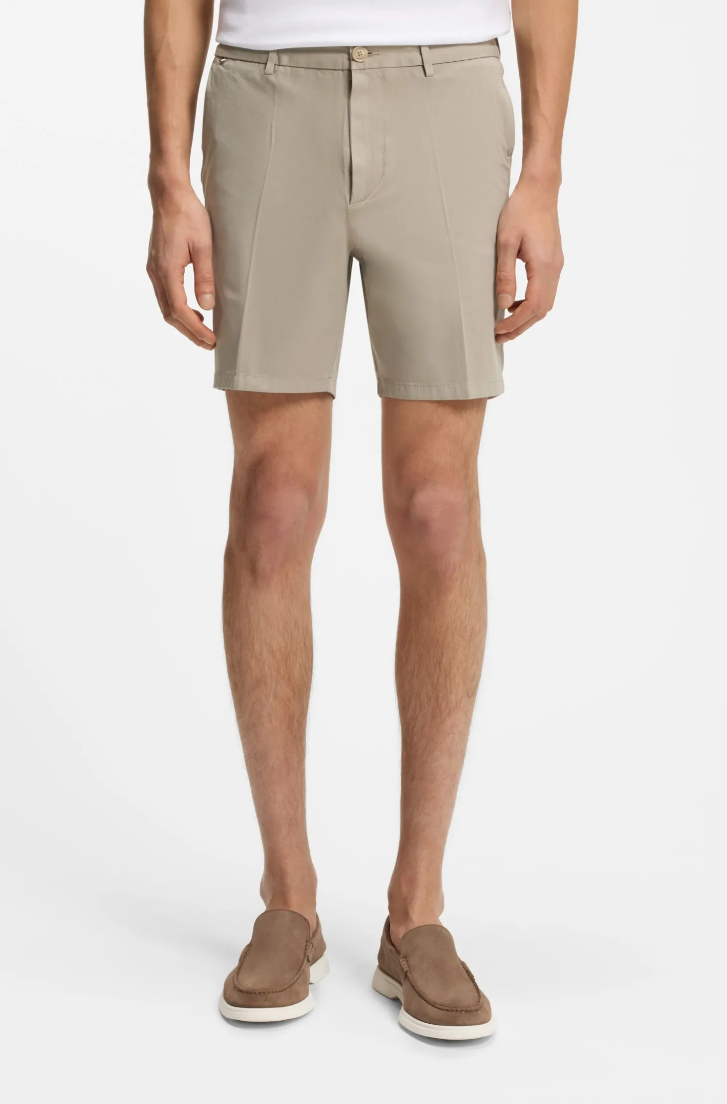 Stretch-cotton shorts in a modern fit