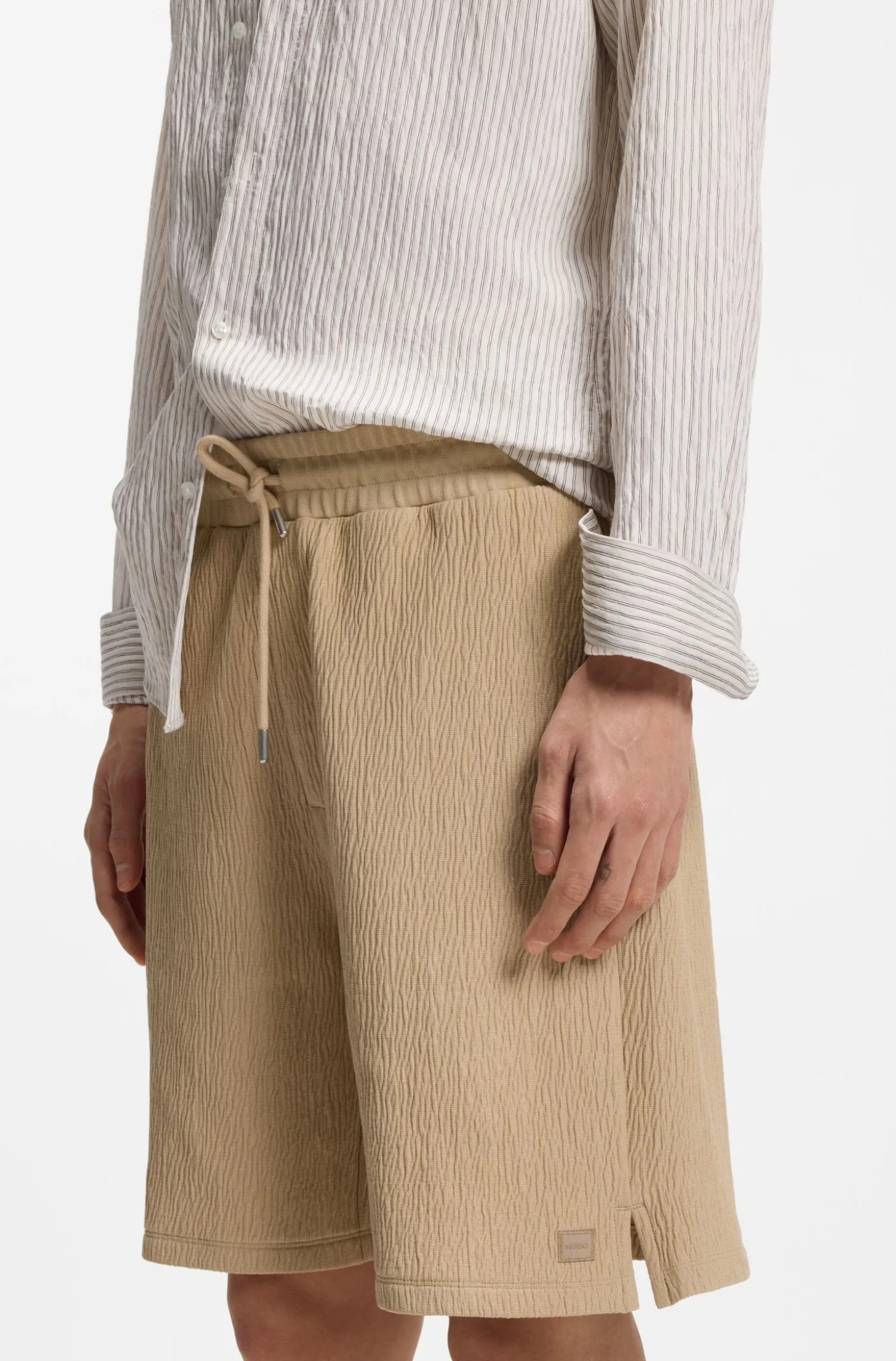 Stretch-cotton shorts with creased effect