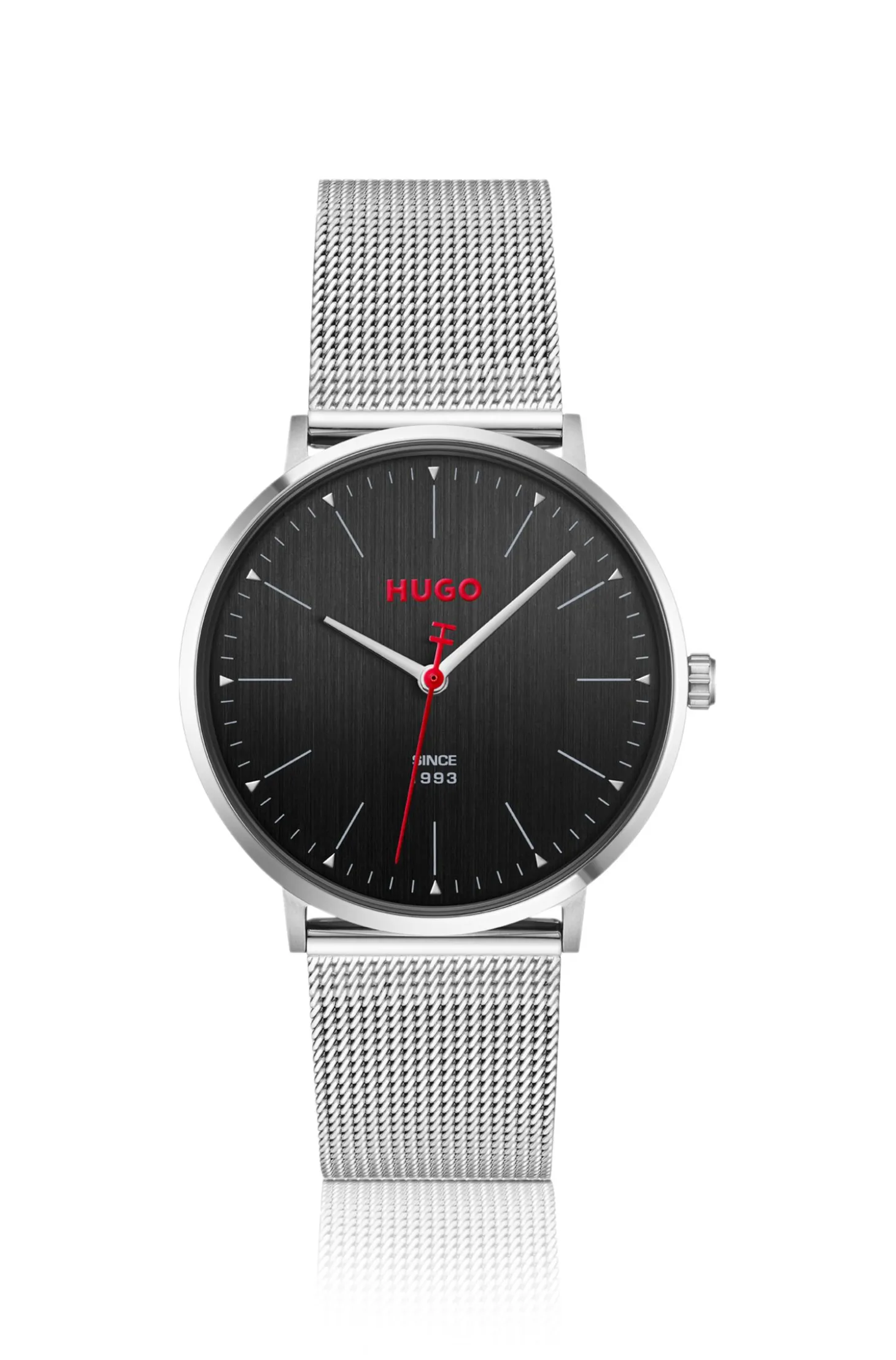 #Style 3H black-dial watch with mesh bracelet