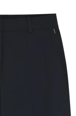 Tapered-fit cropped trousers in stretch cotton