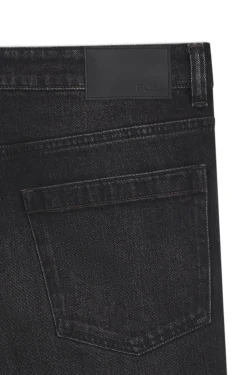 Tapered-fit jeans in black comfort-stretch denim