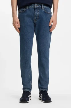 Tapered-fit jeans in comfort-stretch denim