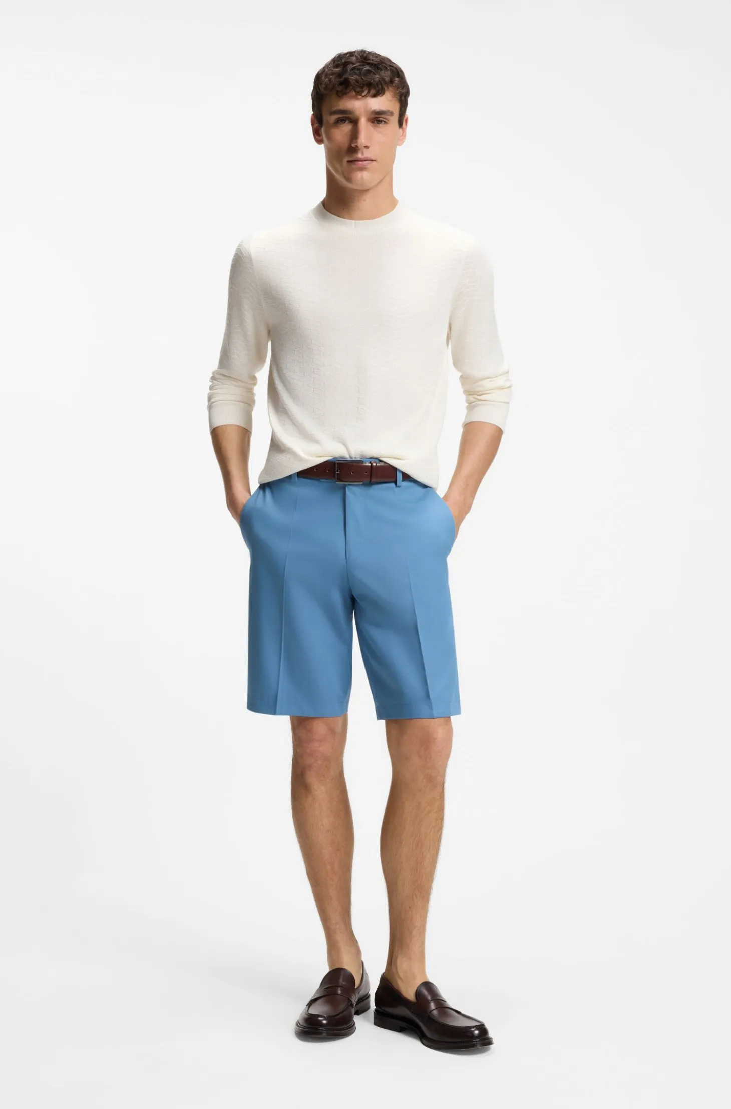Tapered-fit shorts in cotton, silk and stretch