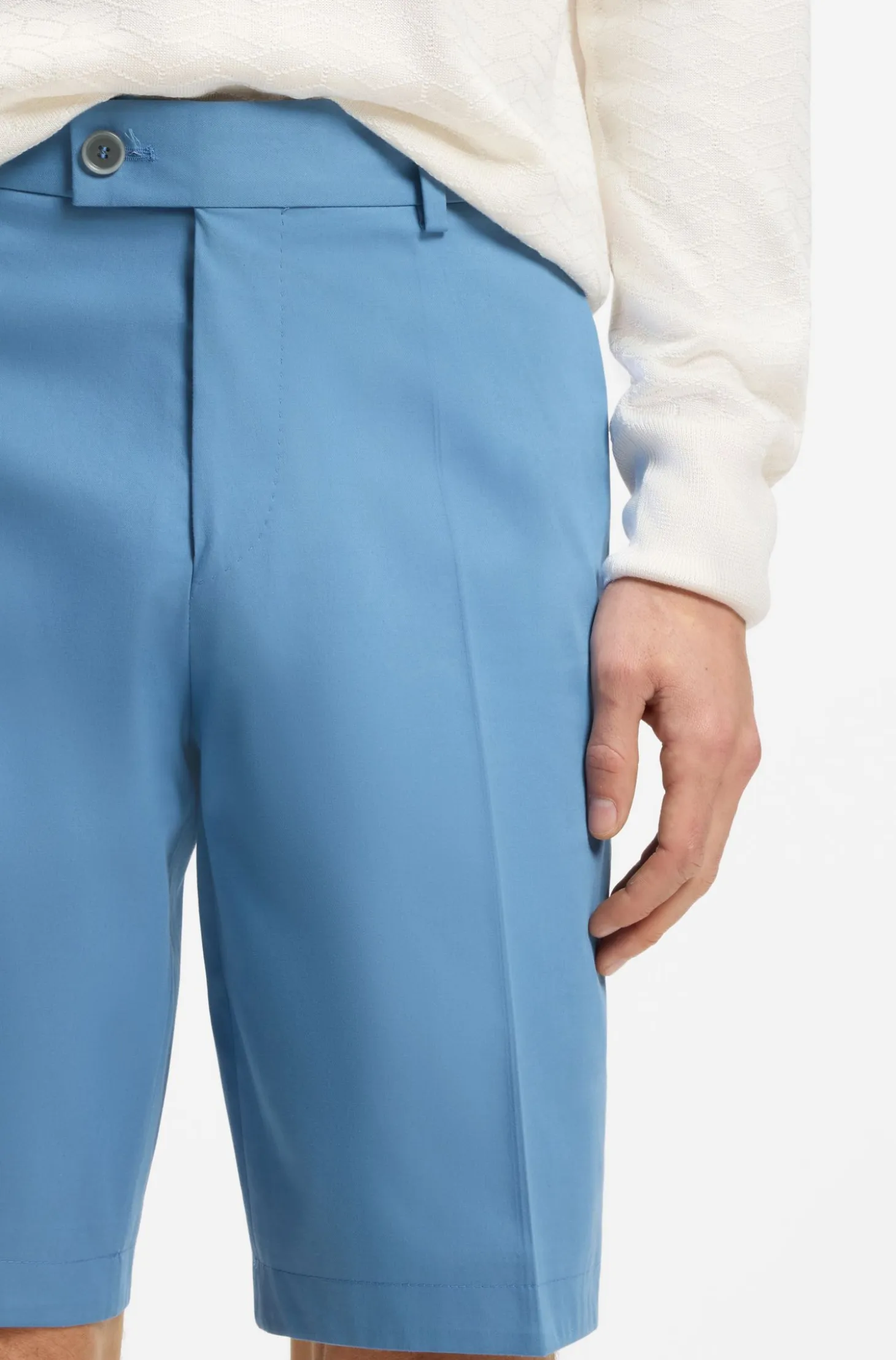 Tapered-fit shorts in cotton, silk and stretch
