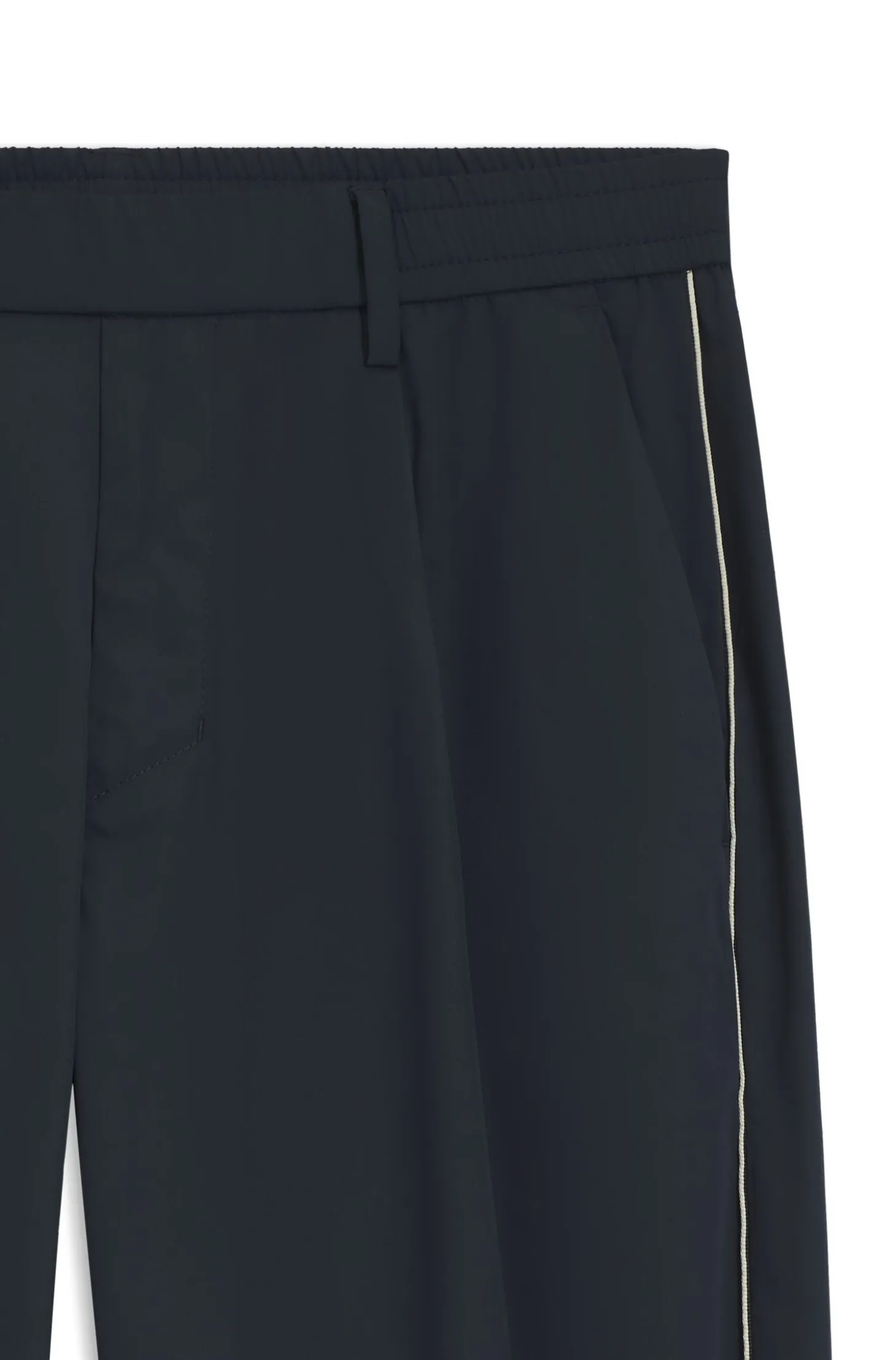 Tapered-fit trousers with water-repellent finish