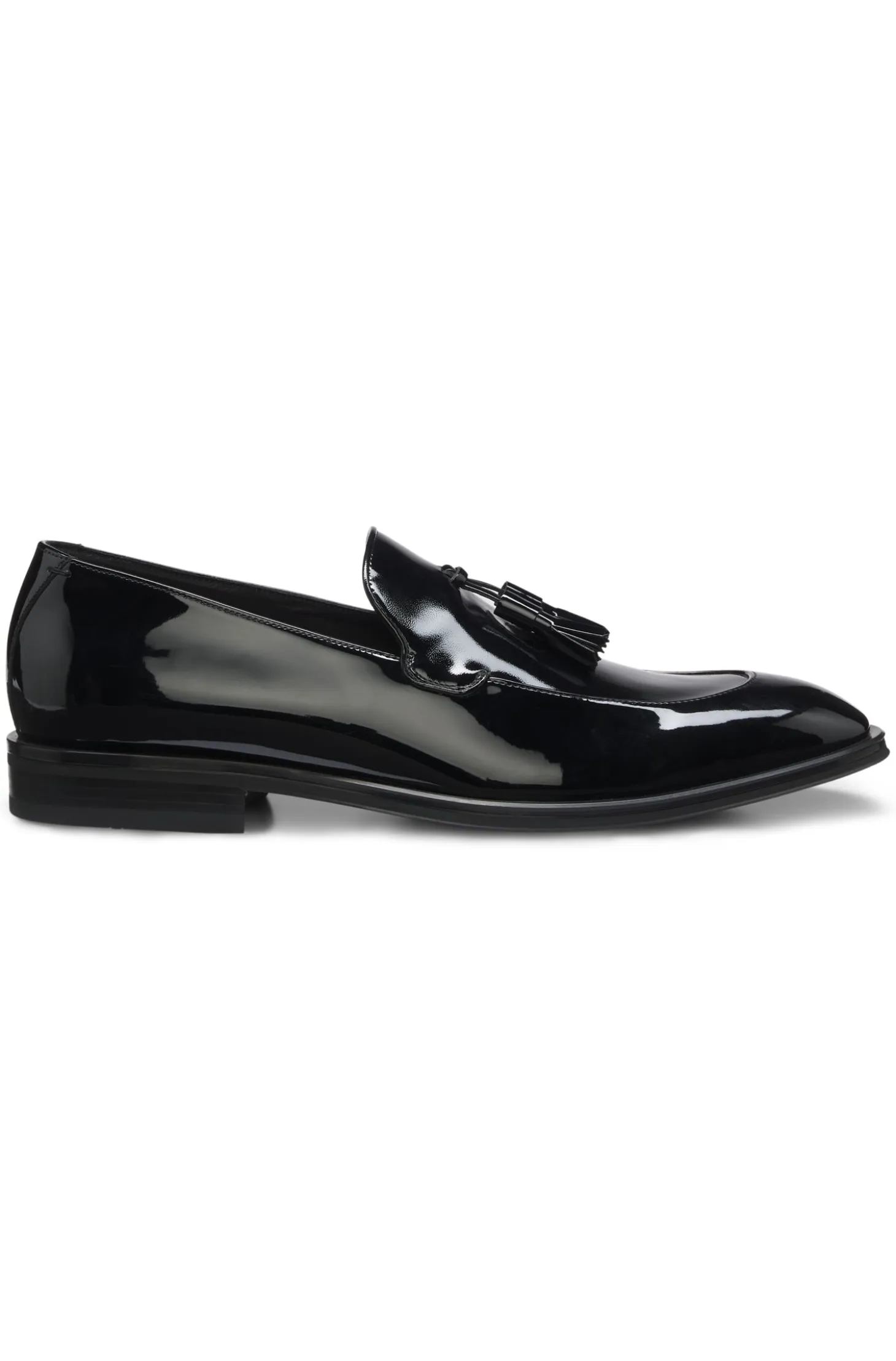 Tassel loafers in patent faux leather