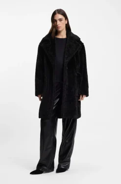 Teddy coat with adjustable collar