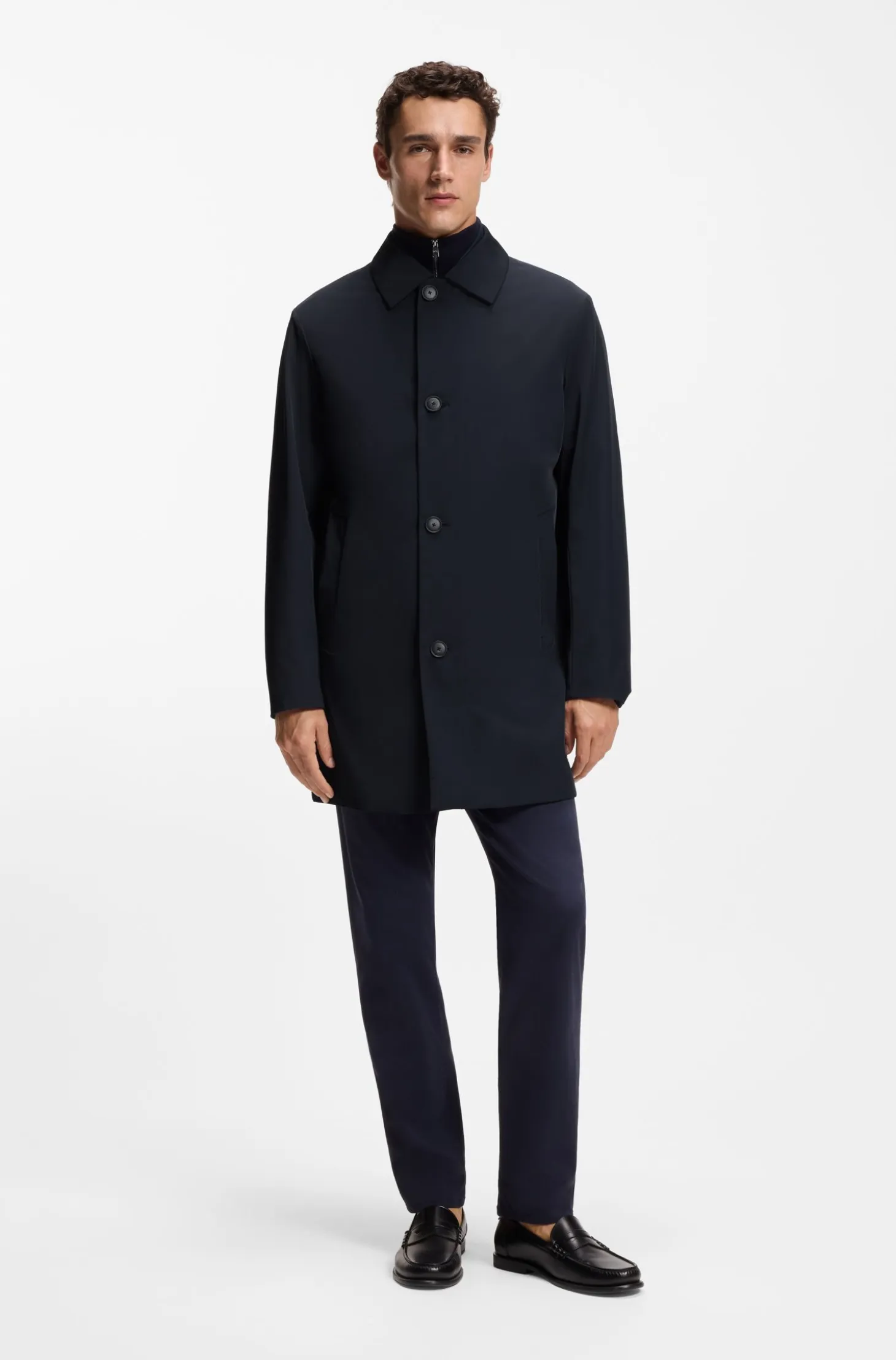Three-in-one water-repellent coat with wrinkle resistance