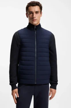Three-in-one water-repellent coat with wrinkle resistance