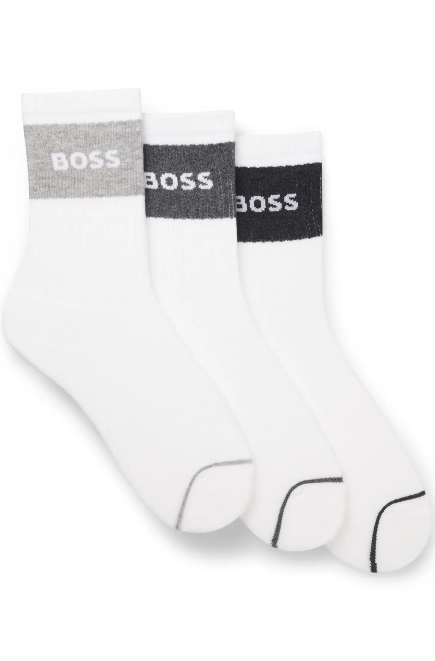 Three-pack of cotton-blend socks in a short length