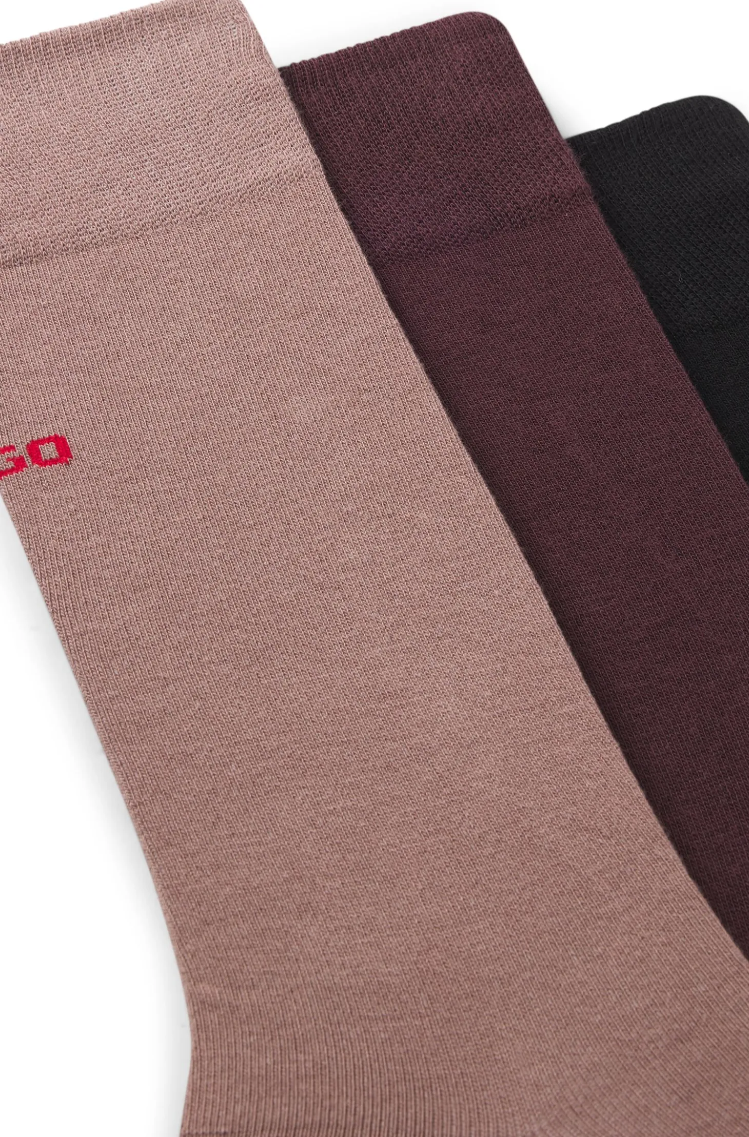 Three-pack of regular-length socks with logos