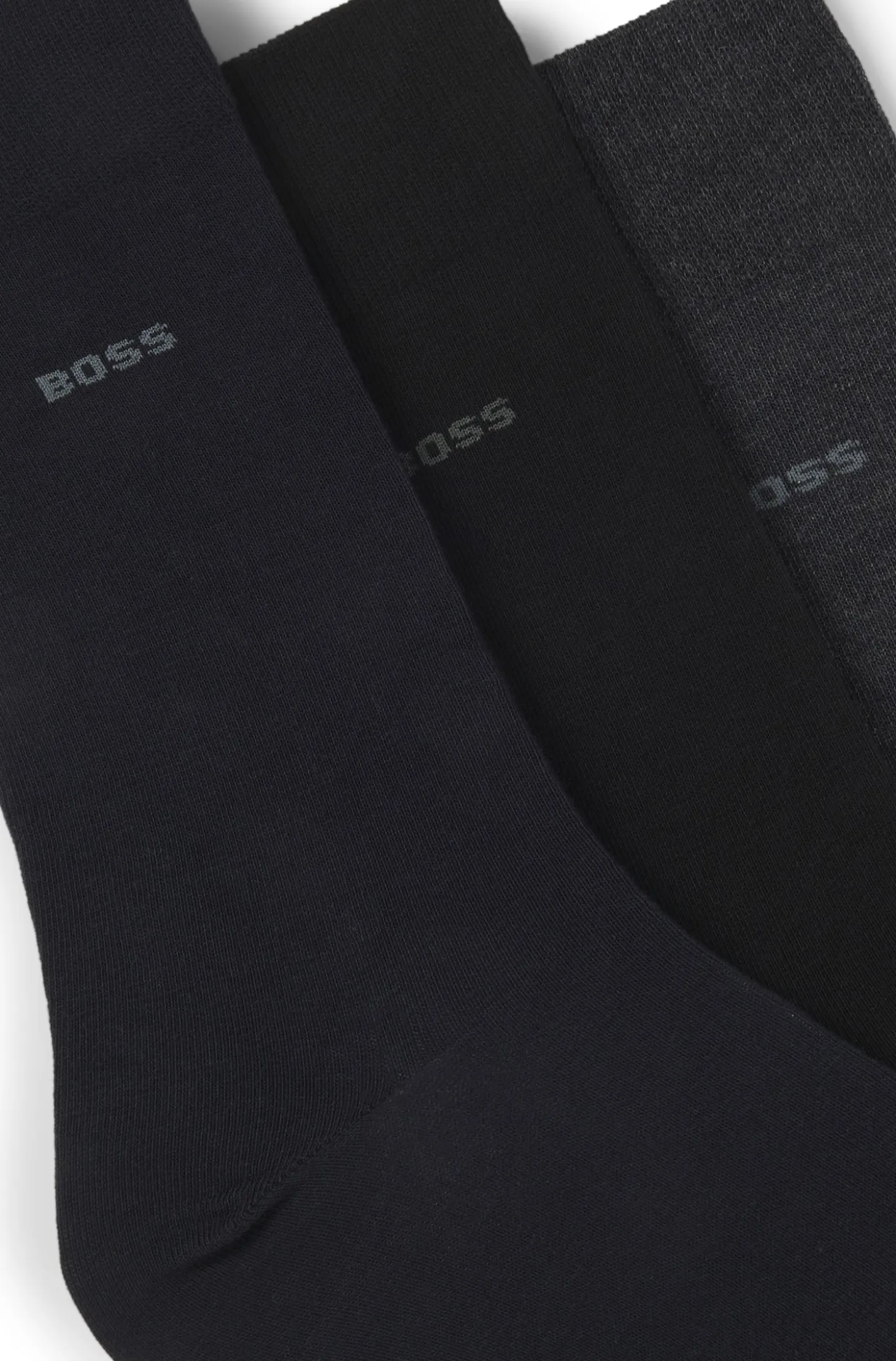 Three-pack of regular-length socks in stretch fabric