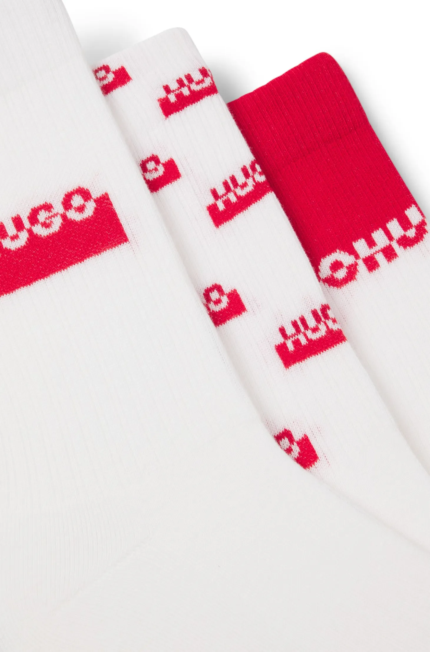 Three-pack of short-length socks with split logos